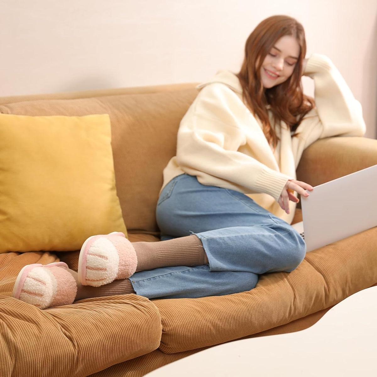 SINNO Cute Animal Slippers for Women Indoor Outdoor Memory Foam House Slipper Soft Warm Cozy Fuzzy Bedroom Non-Slip Shoes Christmas Gift ladies