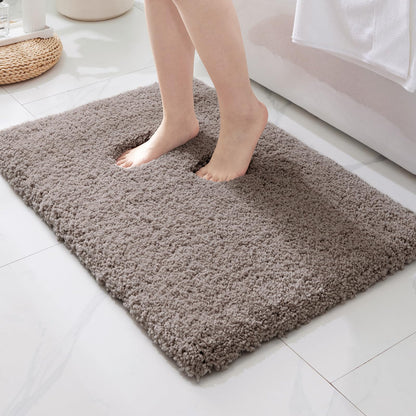 ILANGO Bathroom Rugs 24" × 17", Extra Soft Absorbent Microfiber Bath Rugs