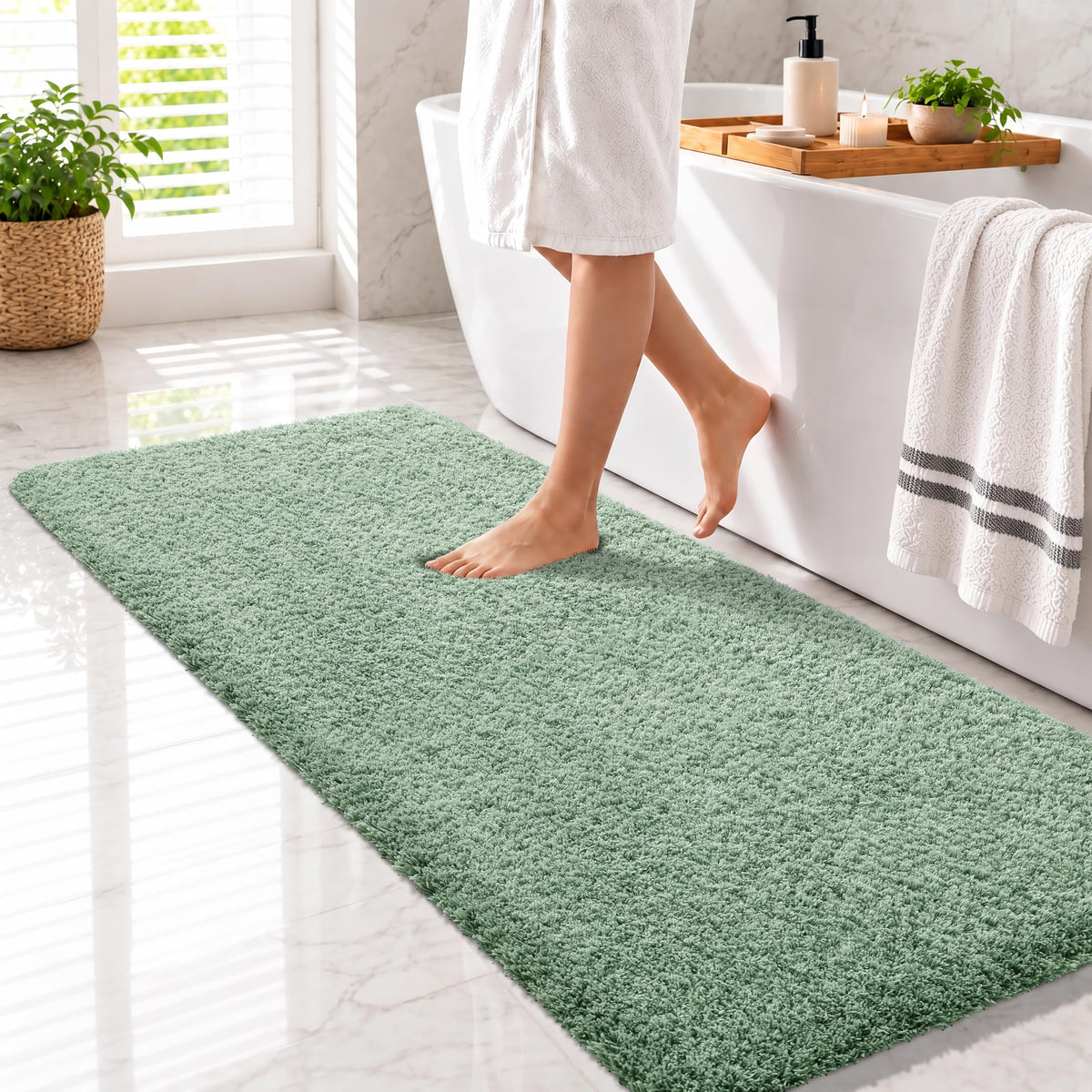 Yimobra Bathroom Rugs Non Slip Washable, Ultra Soft and Water Absorbent Bath Mats, Fluffy Shower Mat Outside, Plush Matts for Bathroom Floor/Sink, 24X17, Home Decor Accessories, Light Gray and White